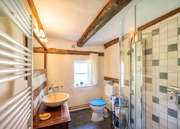 Hexenhaus Auf Ruegen * Rappin