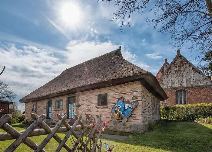 Hexenhaus Auf Ruegen דירה Rappin